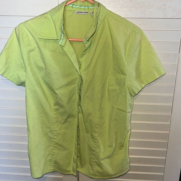 St. John’s Bay short sleeve button down shirt, size medium. - Picture 1 of 4